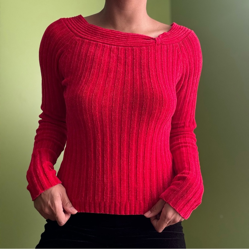Vintage cherry red Energie 90s sweater, labeled XL but would fit a medium best